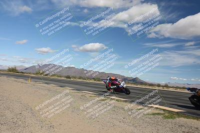 media/Nov-16-2025-Race Pace (Sun) [[8c5fa54630]]/Non Verified Riders (1st 20 Minutes)/3-Turn 3 Inside (11am)/